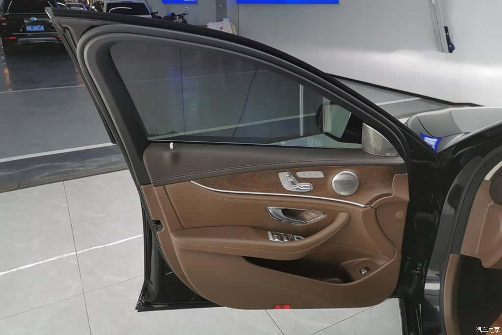 Mercedes-Benz E-Class, 2022 7