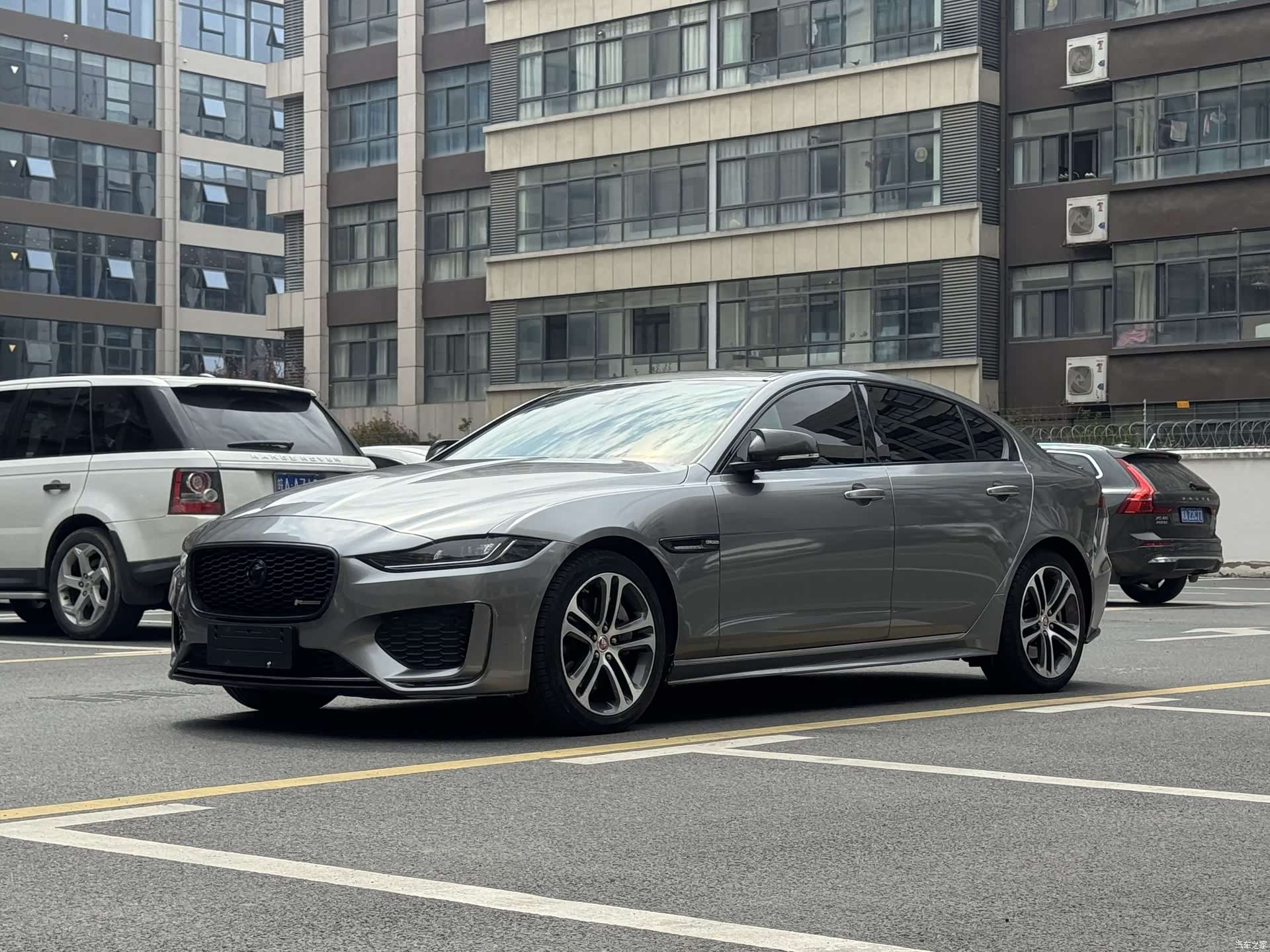 Land Rover XEL, 2020 1