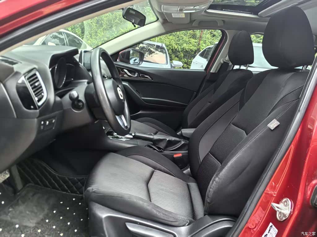 Mazda Mazda3, 2015 3