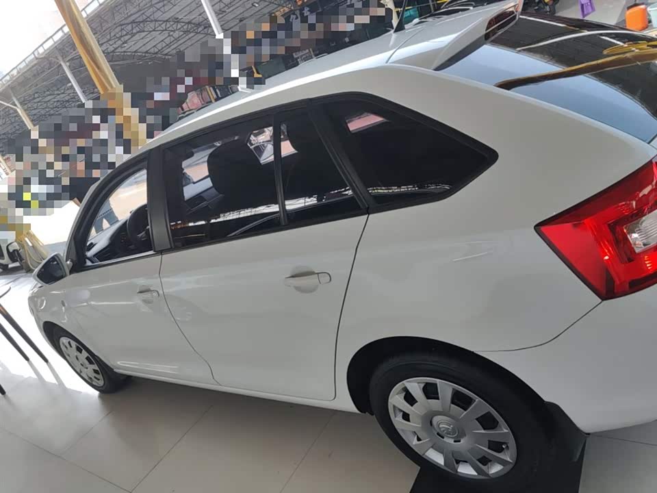 Skoda Xindong
