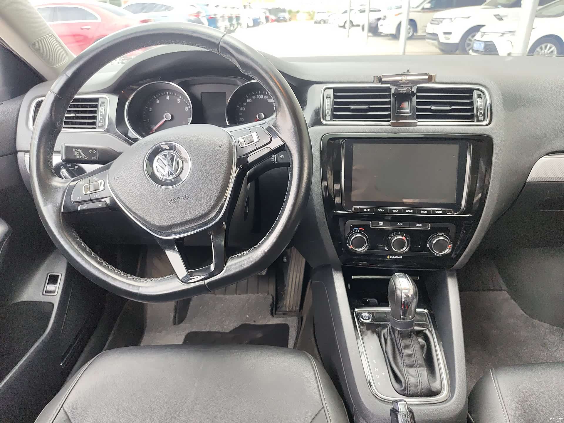 Volkswagen Sagitar, 2016 24