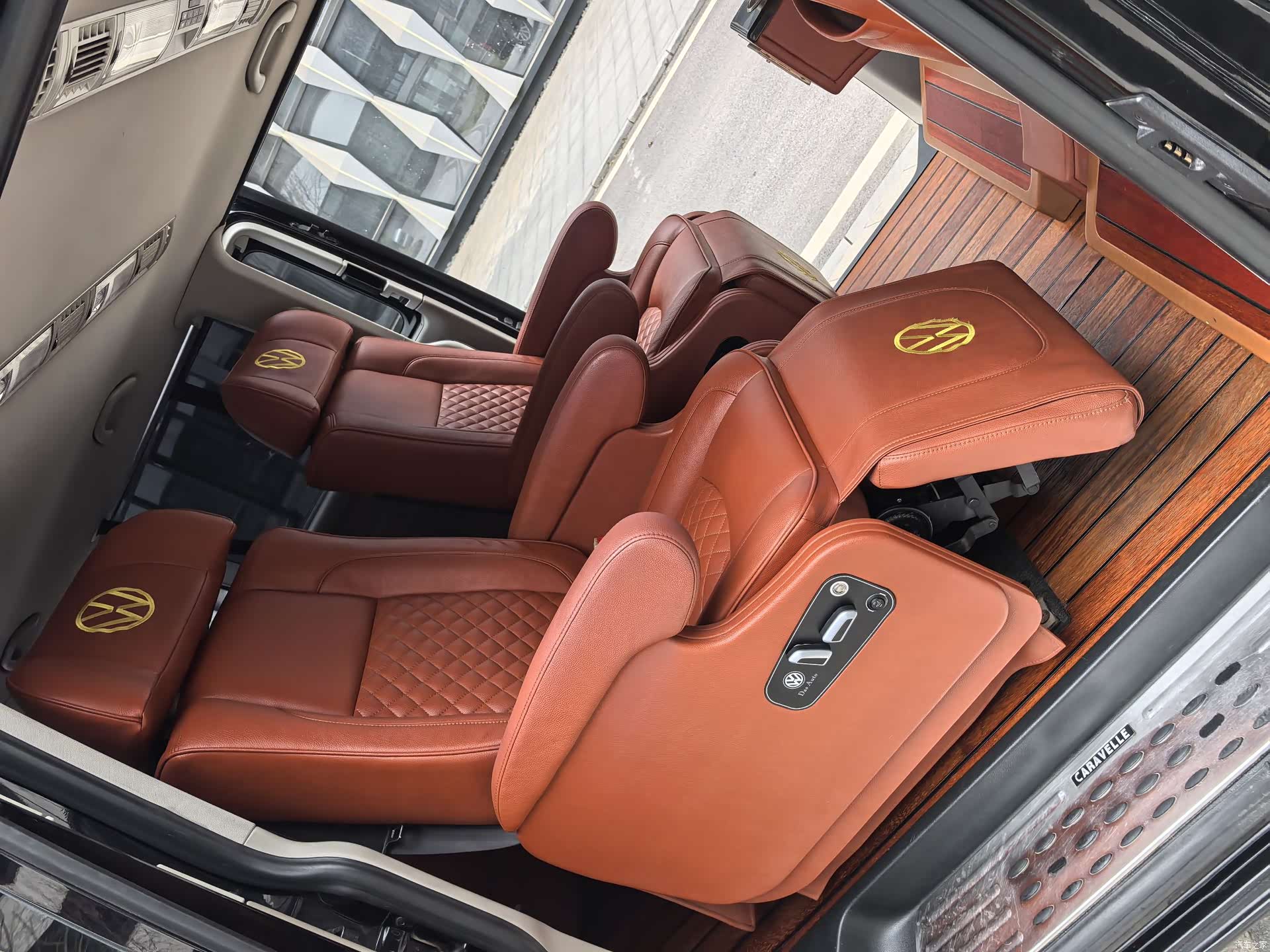 Volkswagen 8, 2017 23