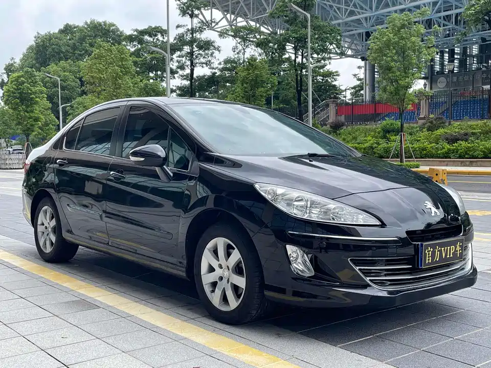 Peugeot 408