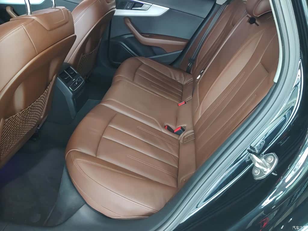 Audi A4, 2018 17