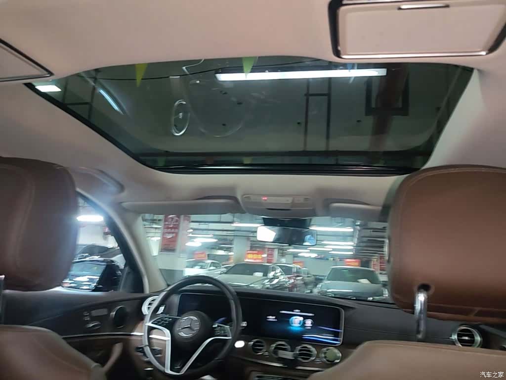 Mercedes-Benz E-Class, 2023 18