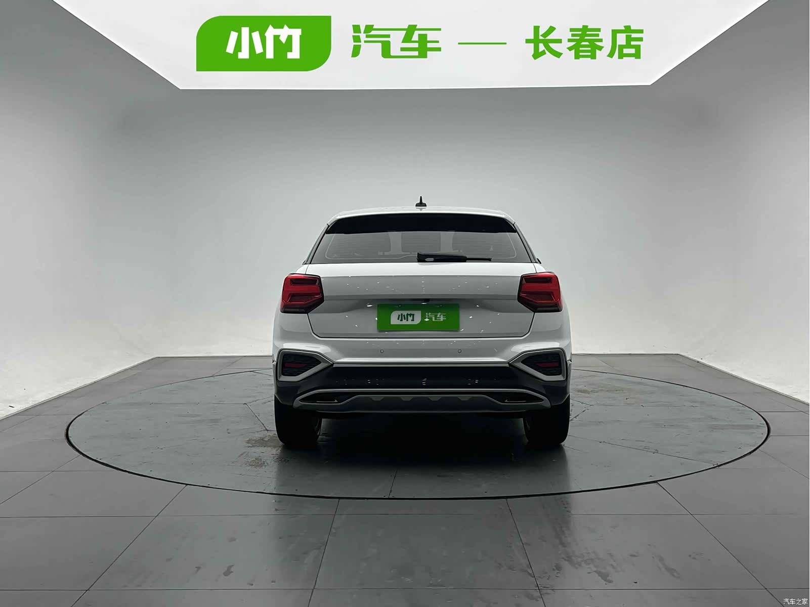 Audi Q2L, 2023 4