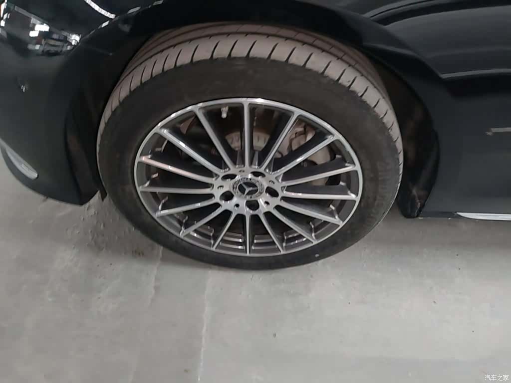 Mercedes-Benz E-Class, 2023 23