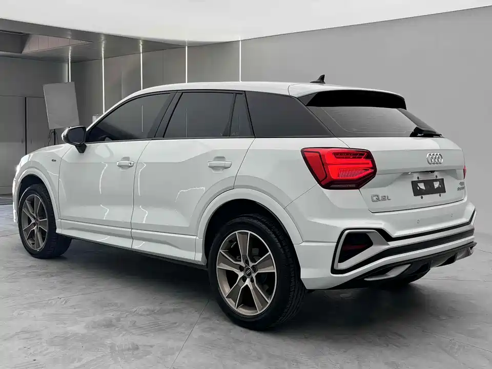Audi Q2L Audi Q2L