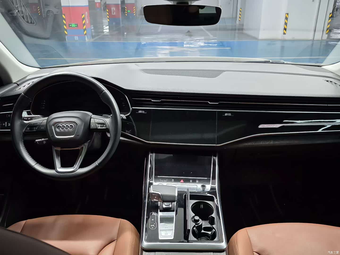 Audi Q7, 2020 все фото