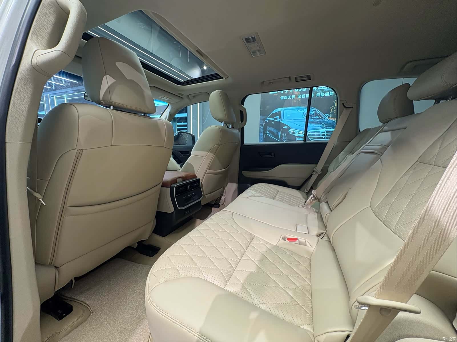 Toyota Land Cruiser, 2024 все фото
