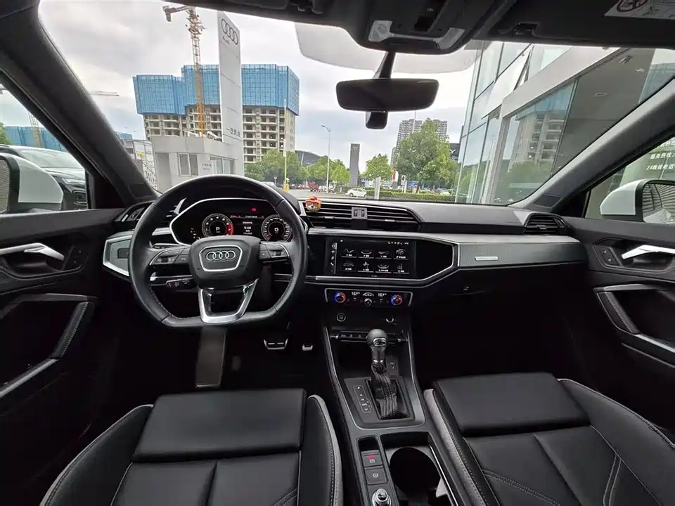 Audi Q3 Audi Q3