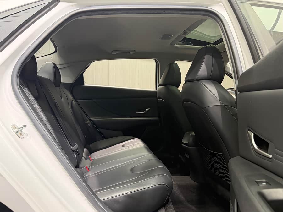 Hyundai Elantra 2021, фото 10