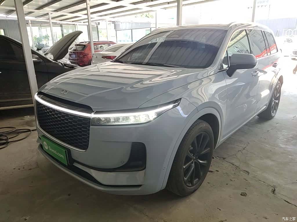 Li Auto ONE