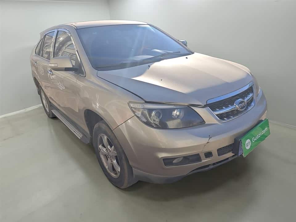 BYD S6