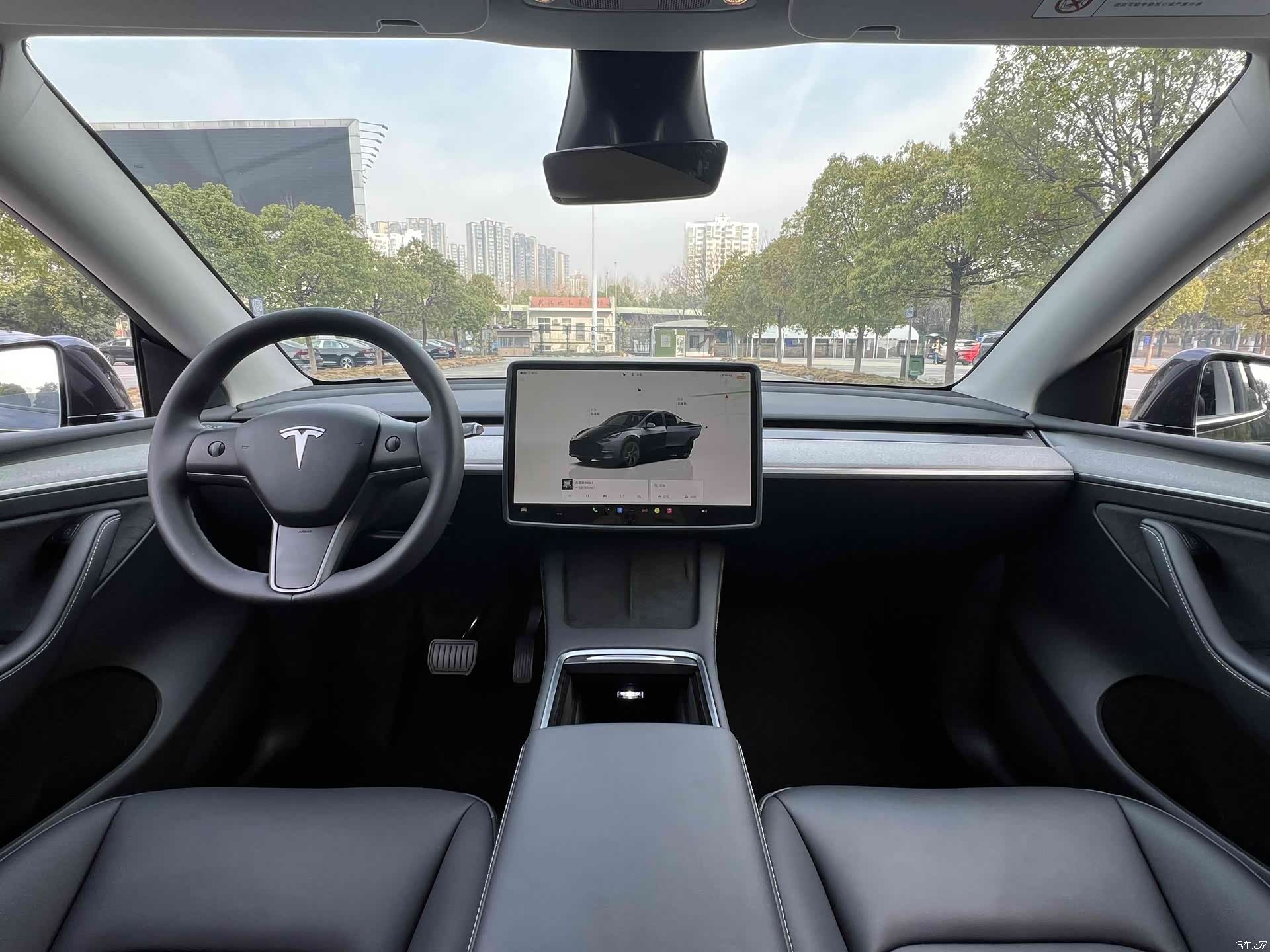 Tesla Model Y, 2024 все фото