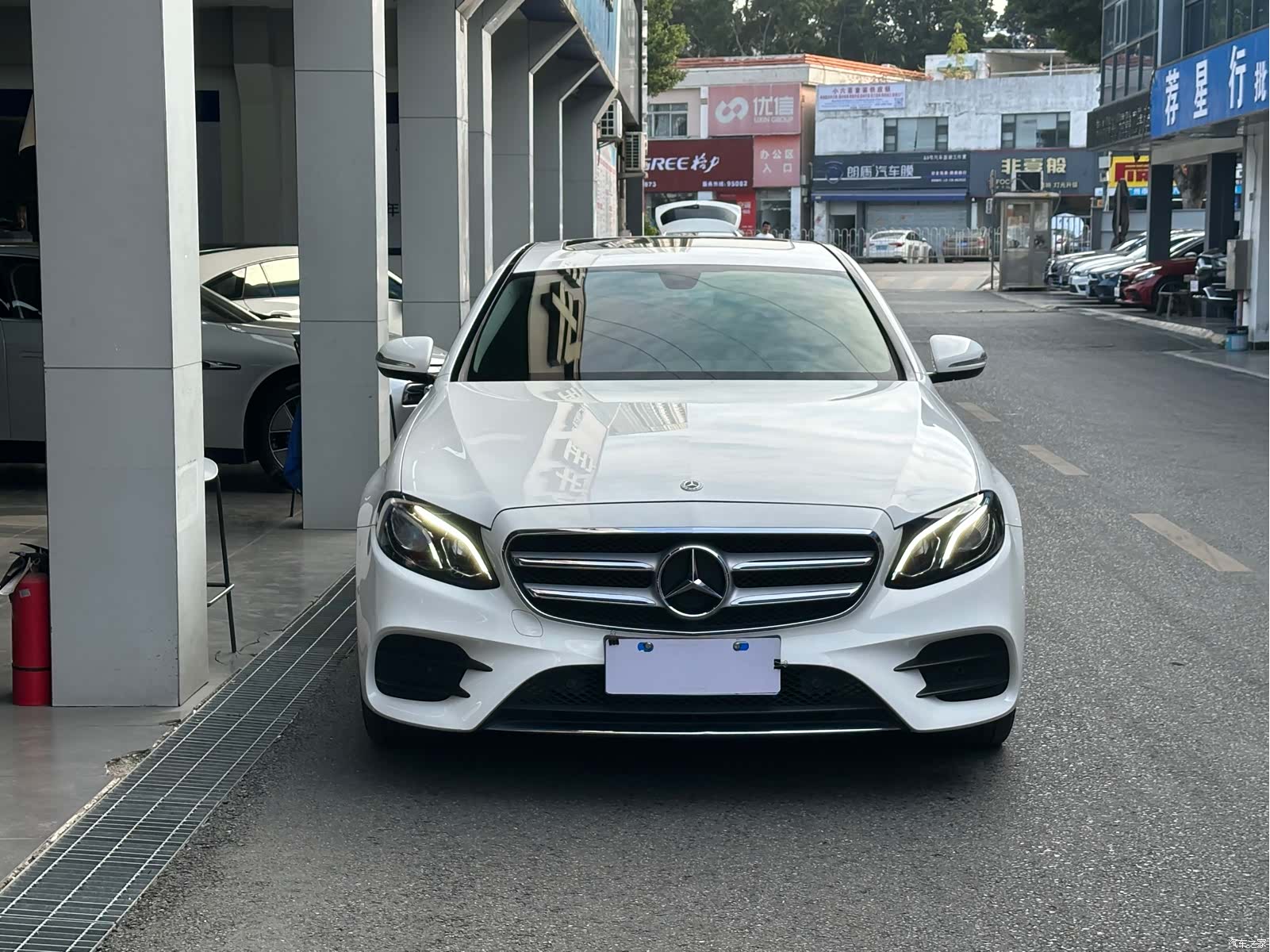 Mercedes-Benz E-Class, 2018 11