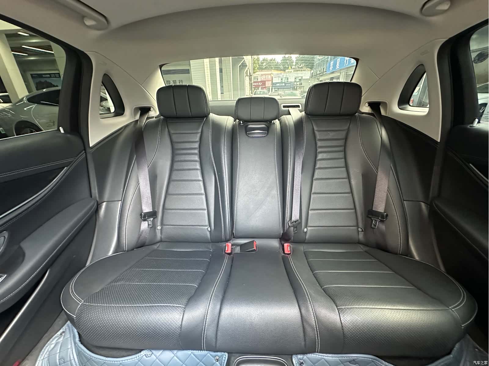 Mercedes-Benz E-Class, 2018 23