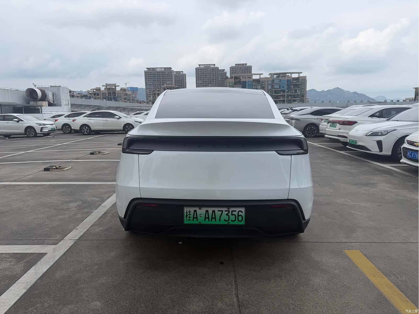 Tesla Model Y, 2025 7