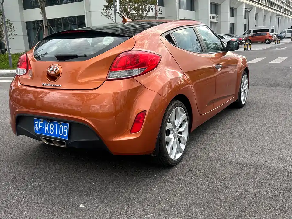 Hyundai Veloster