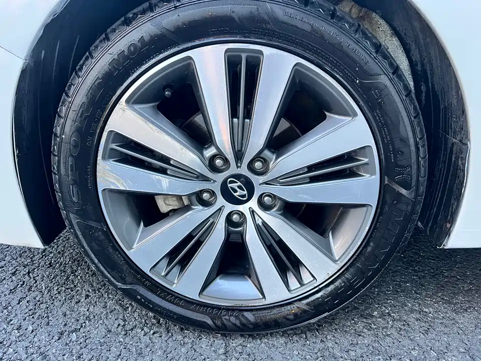 Hyundai Name picture