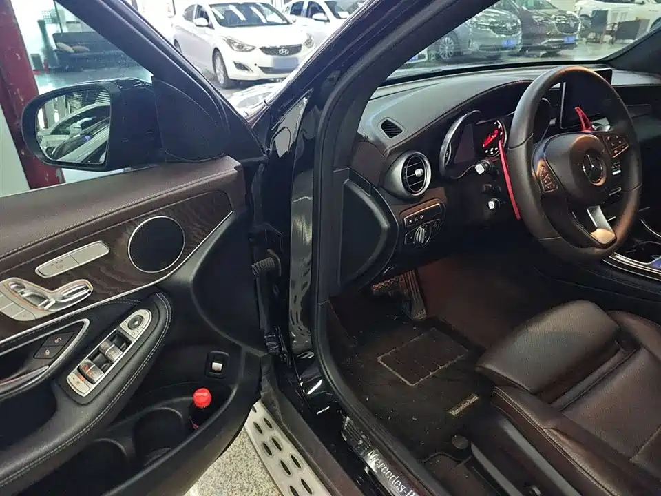 Mercedes-Benz GLC Mercedes-Benz GLC