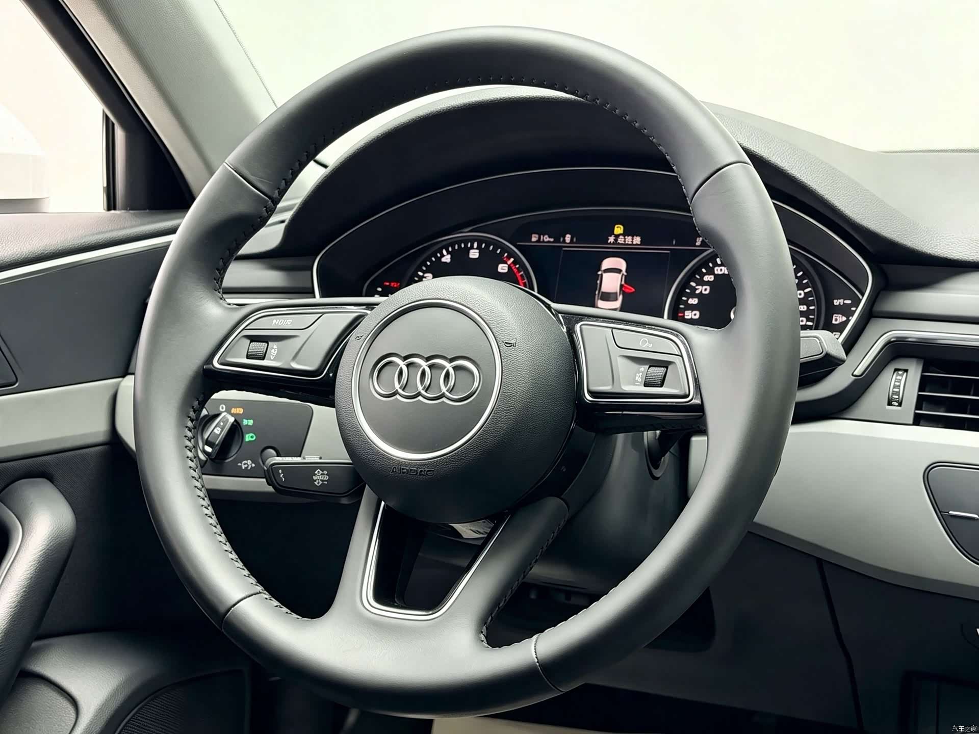 Audi A4L, 2018 20