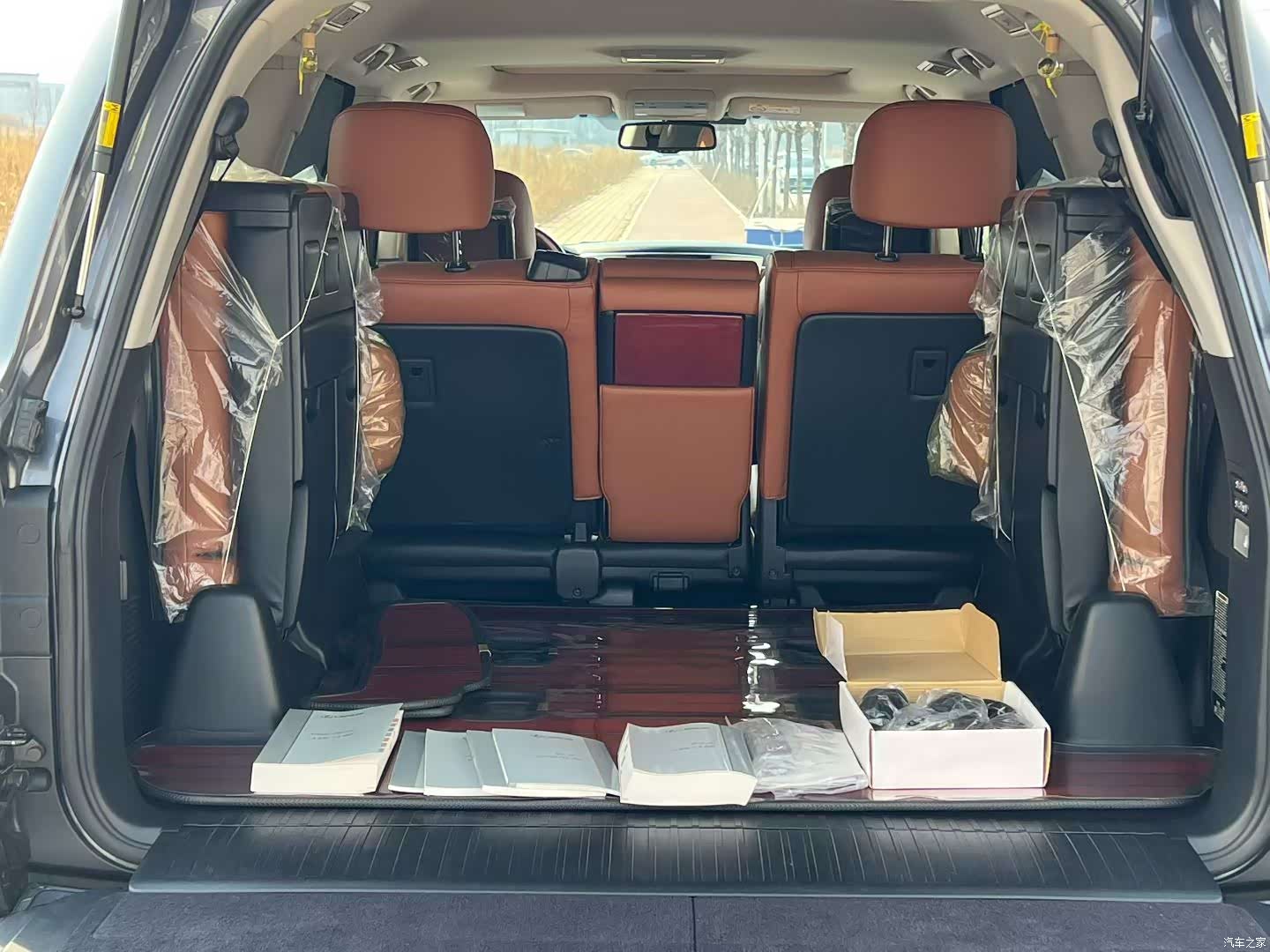 Lexus LX, 2013 22