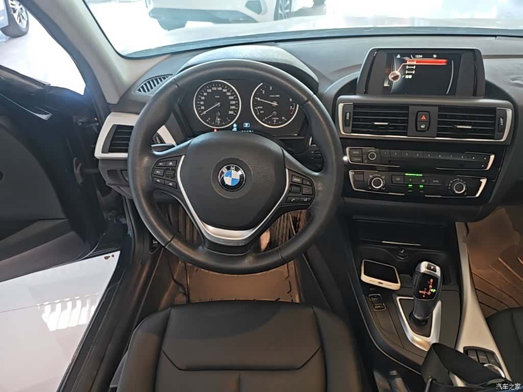 BMW 1 Series, 2016 11
