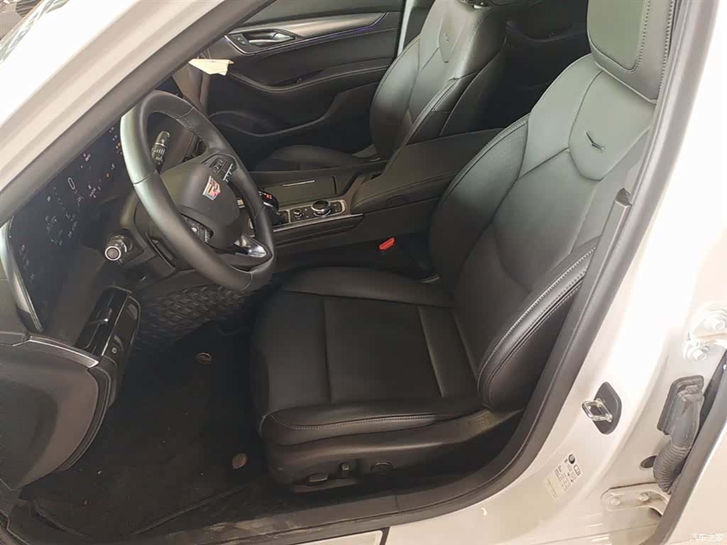 Cadillac CT5, 2024 15