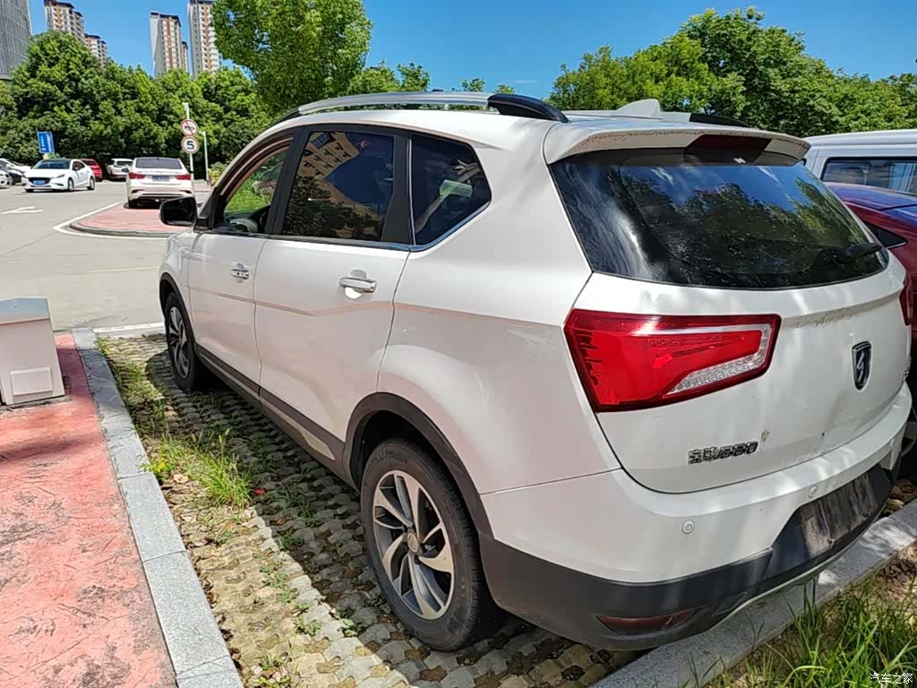 Wuling 560, 2018 все фото