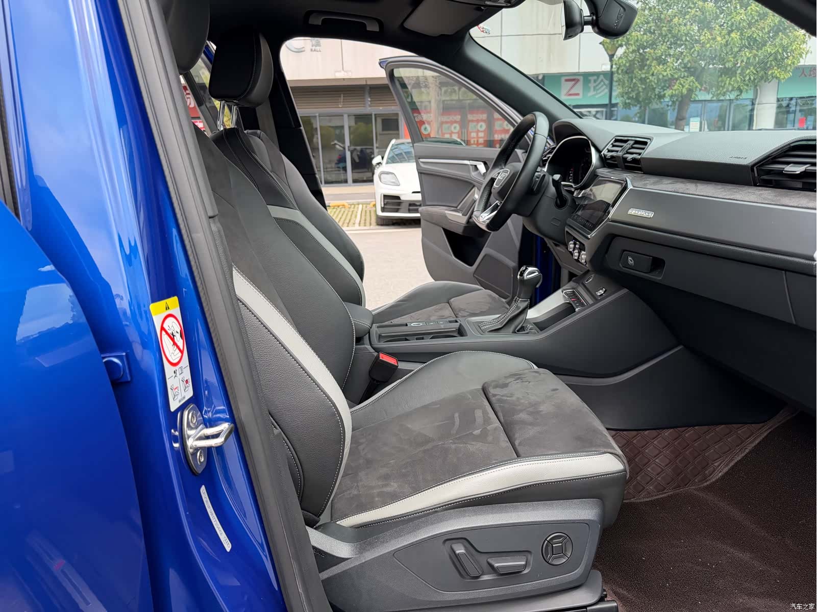 Audi Q3, 2022 14