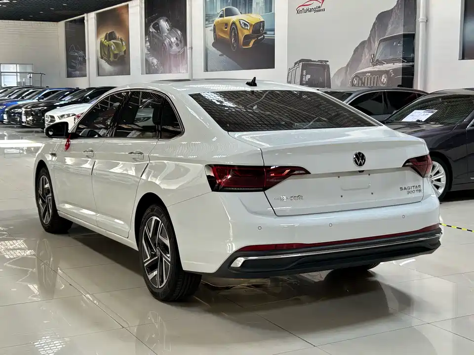 Volkswagen Sagitar
