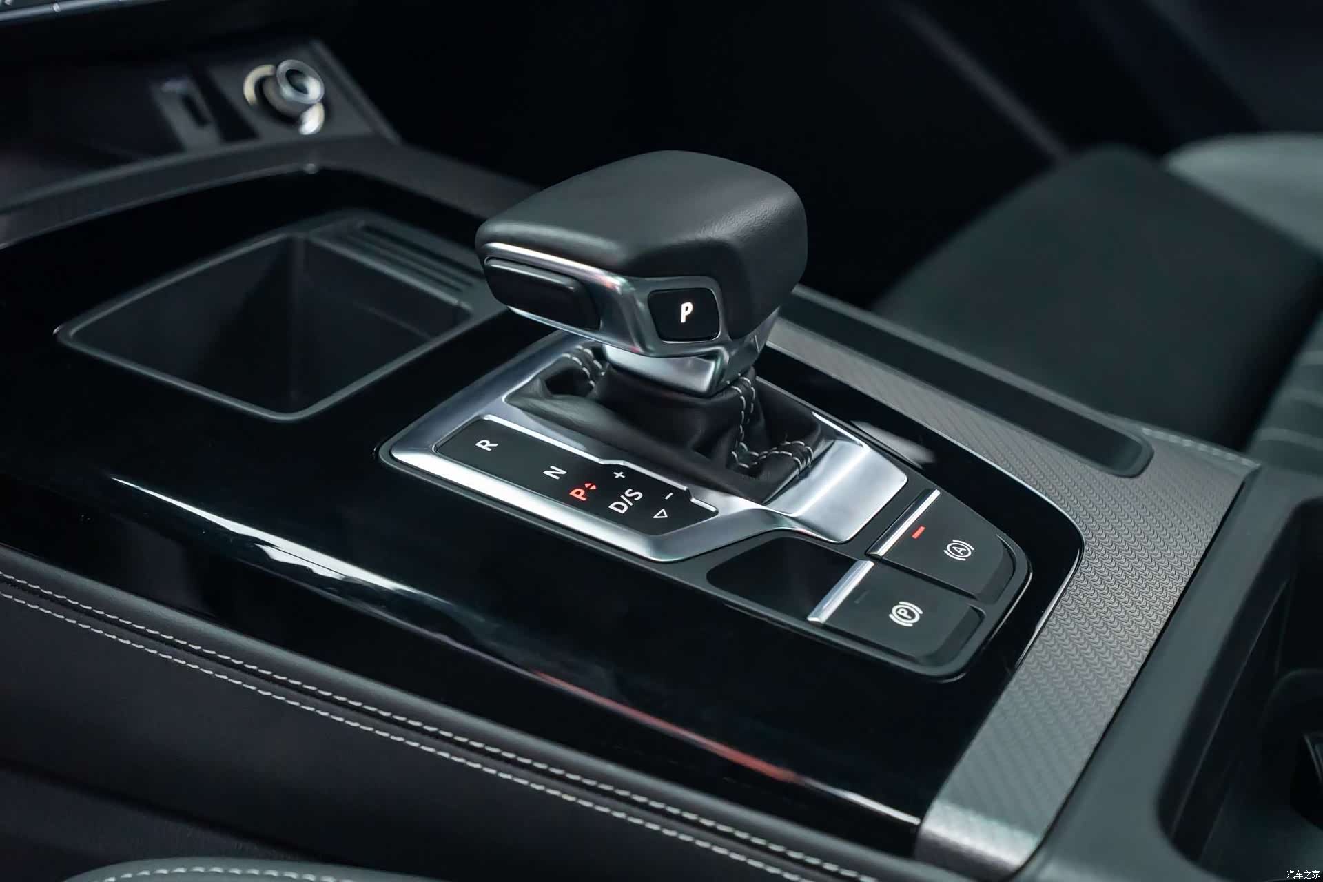 Audi Q5L, 2024 9