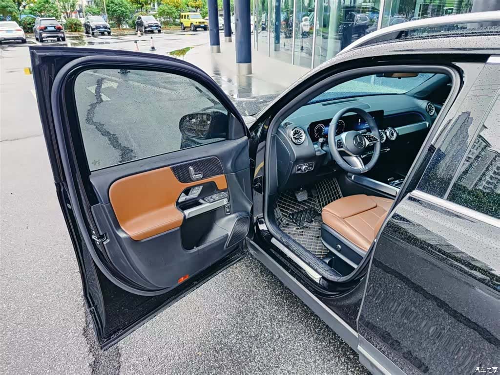 Mercedes-Benz GLB, 2025 13