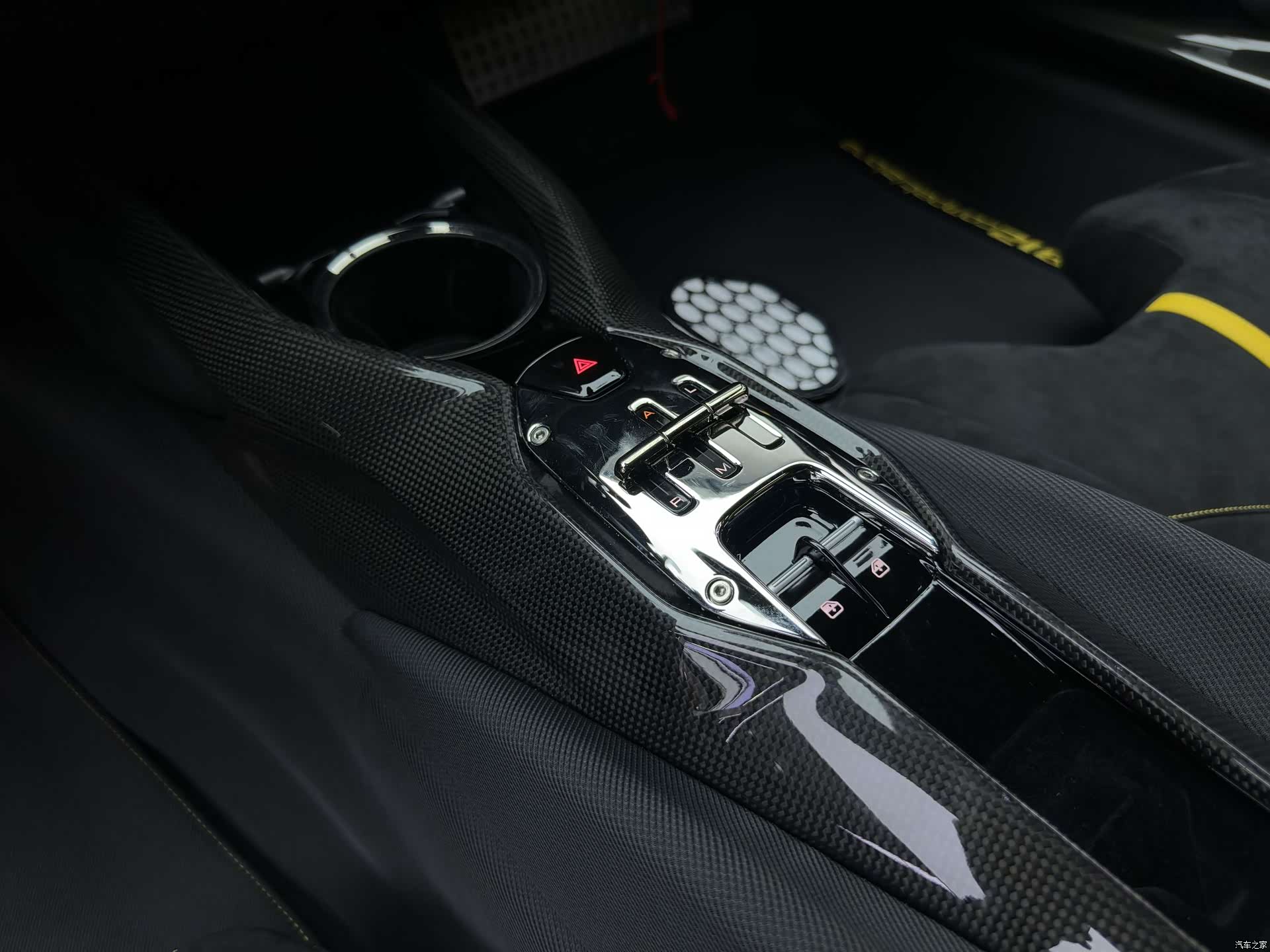 Ferrari 812, 2023 29