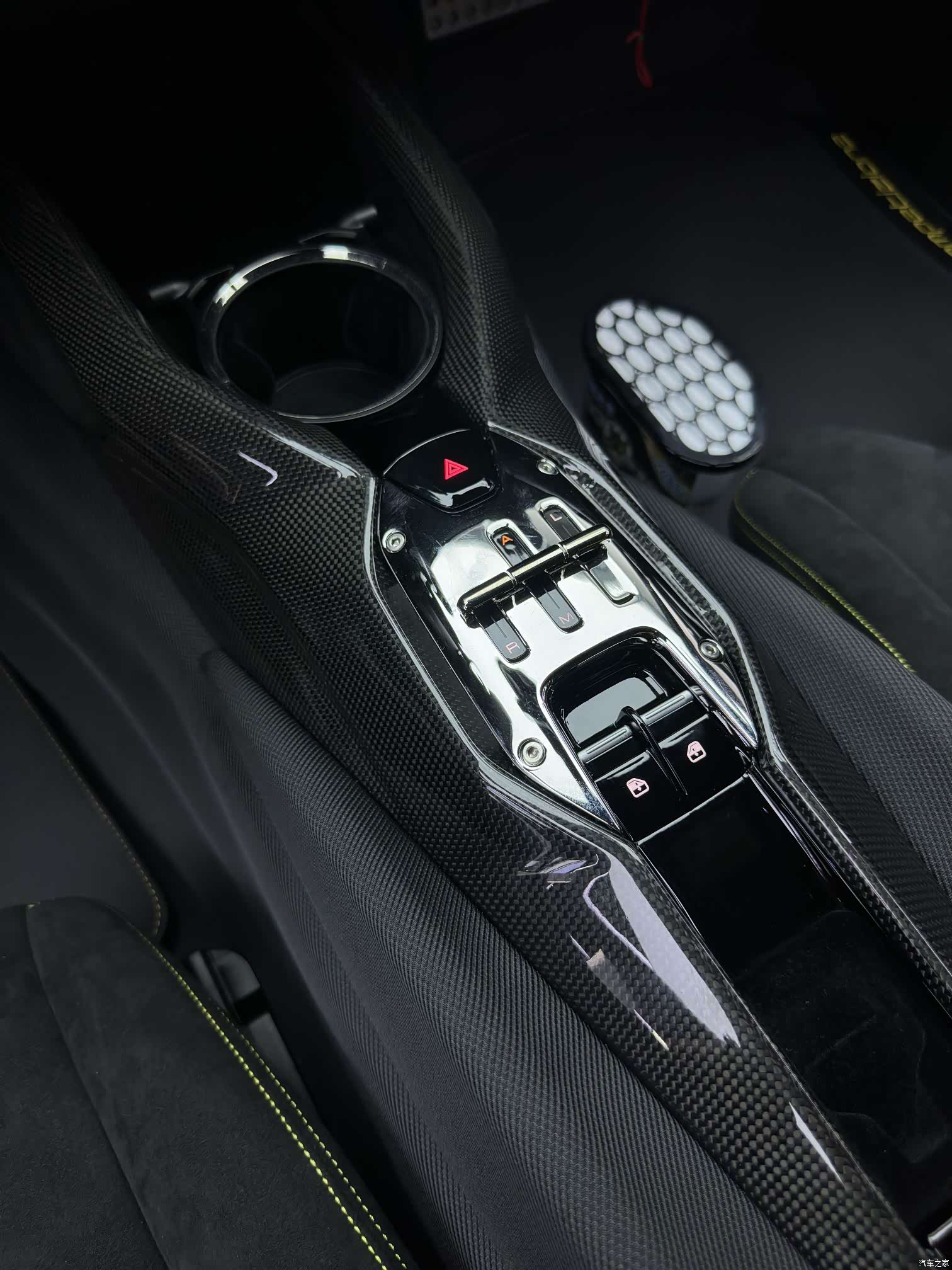 Ferrari 812, 2023 30