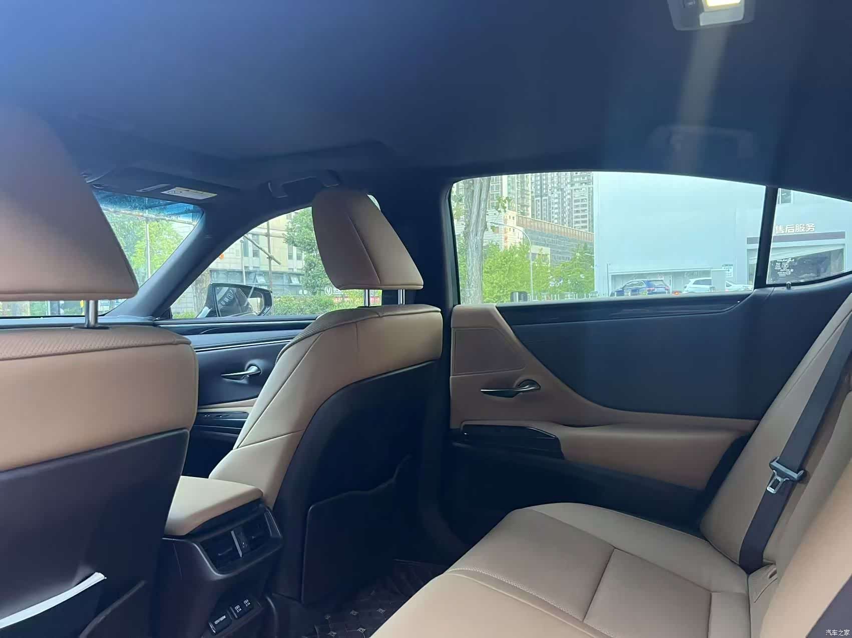 Lexus ES, 2021 7