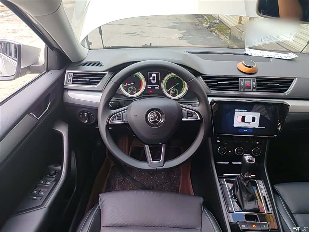 Skoda Superb, 2019 11