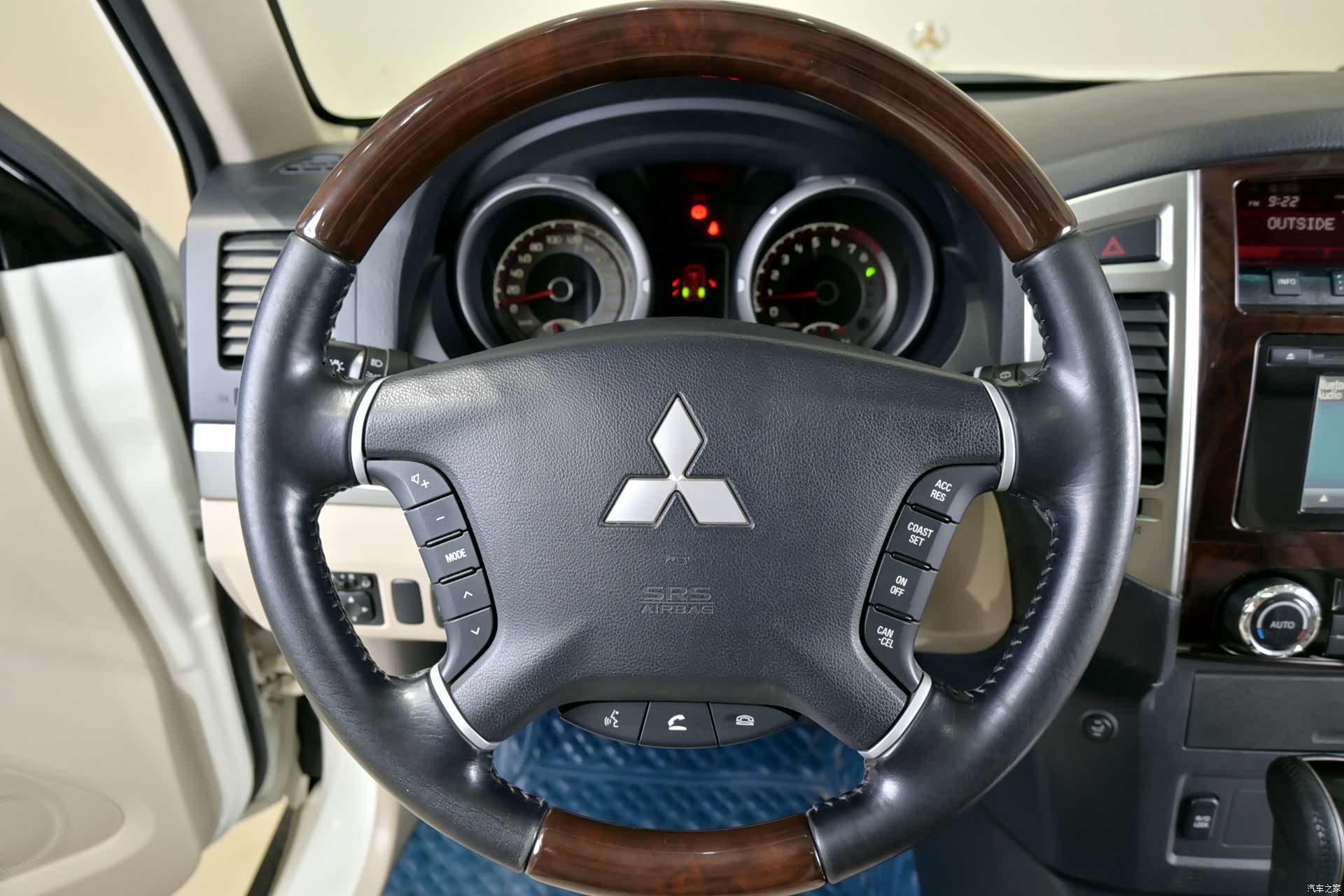 Mitsubishi Pajero, 2019 13