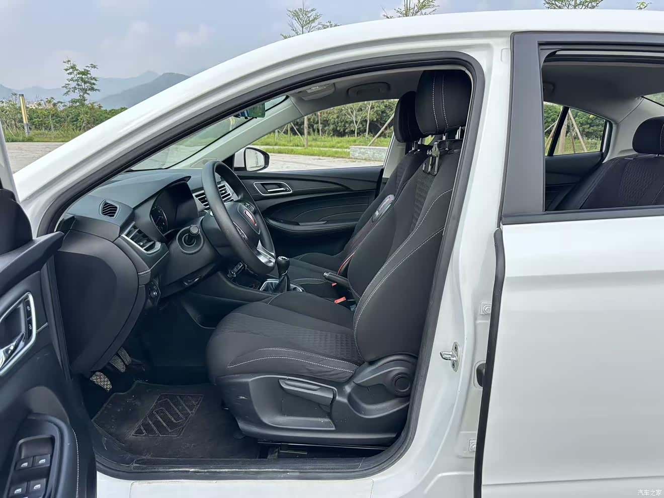 Roewe i5, 2021 25