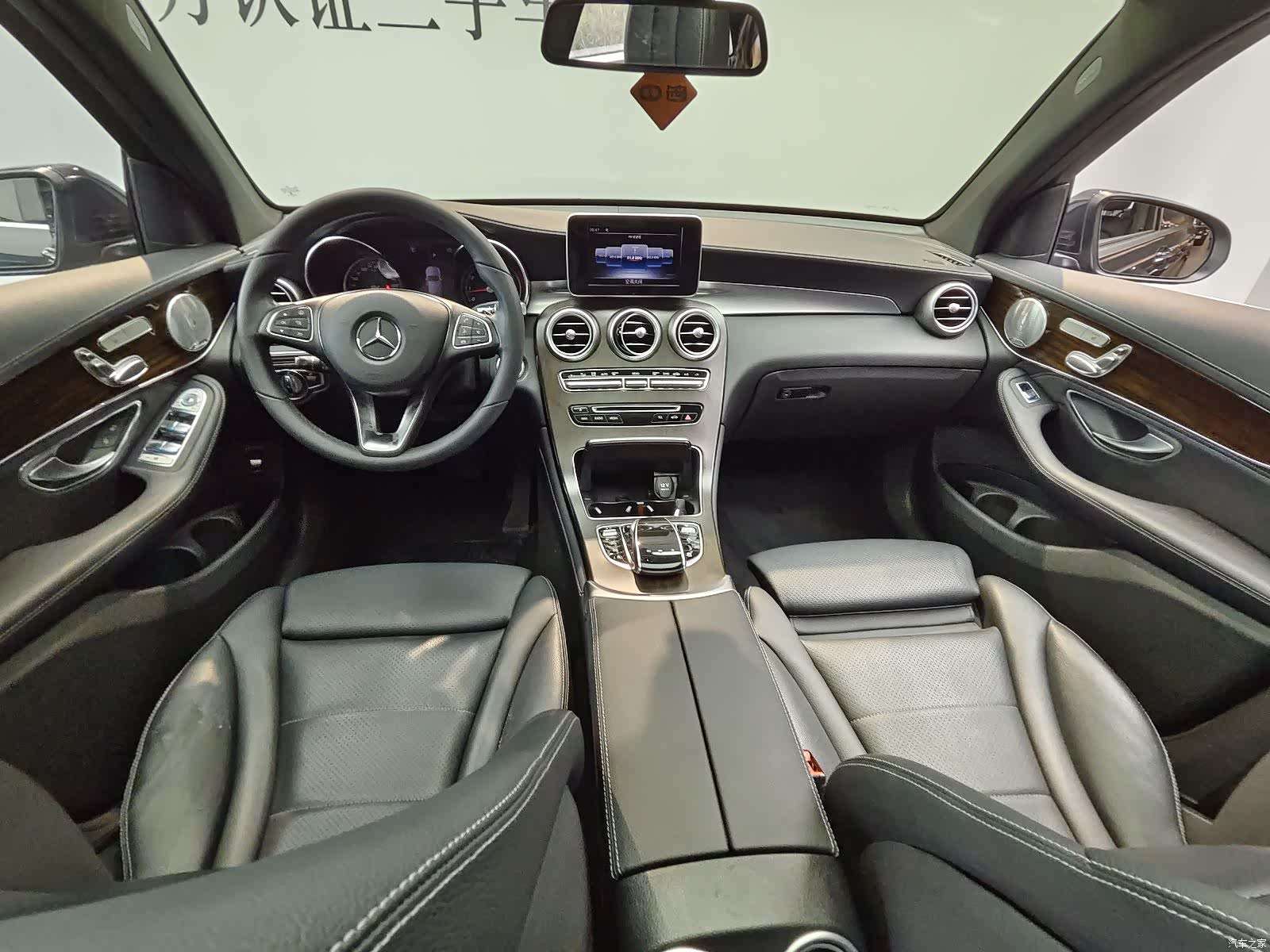 Mercedes-Benz GLC, 2019 15