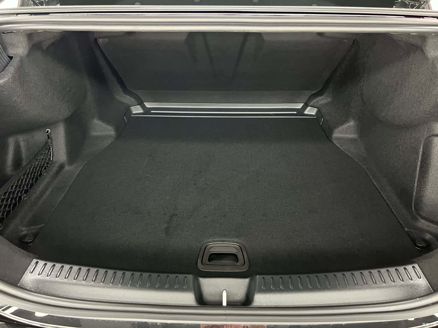 Mercedes-Benz E-Class, 2025 26