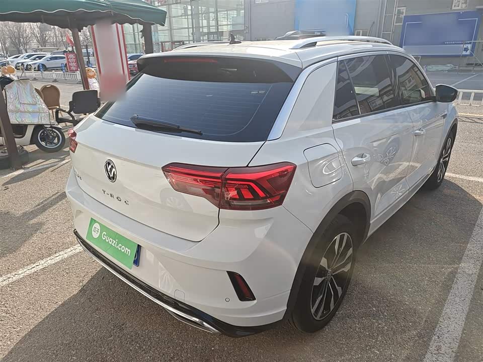 Volkswagen T-ROC exploring Songs