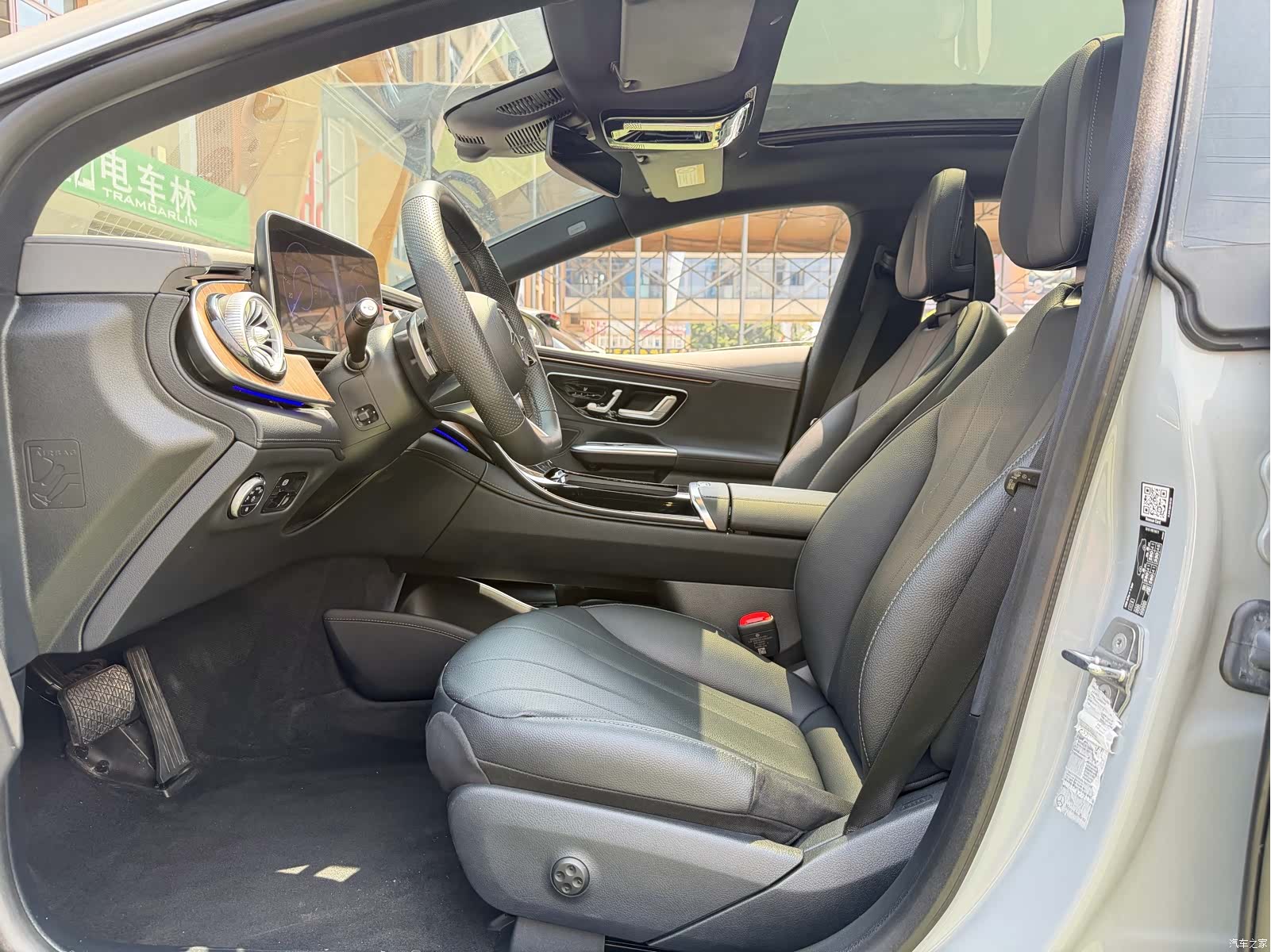 Mercedes-Benz EQE, 2023 все фото