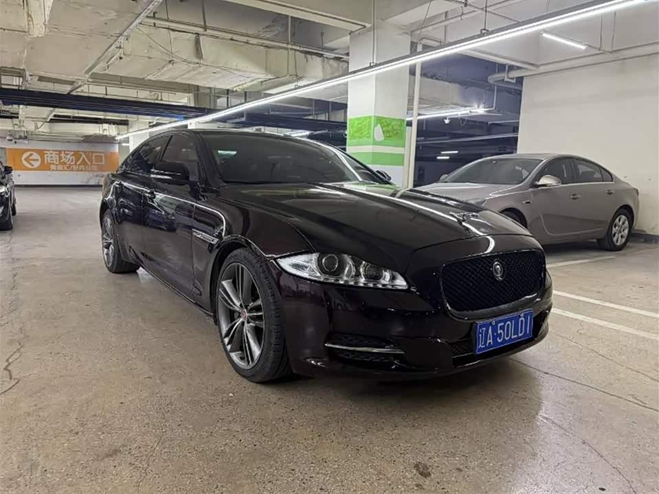 Jaguar XJ Jaguar XJ