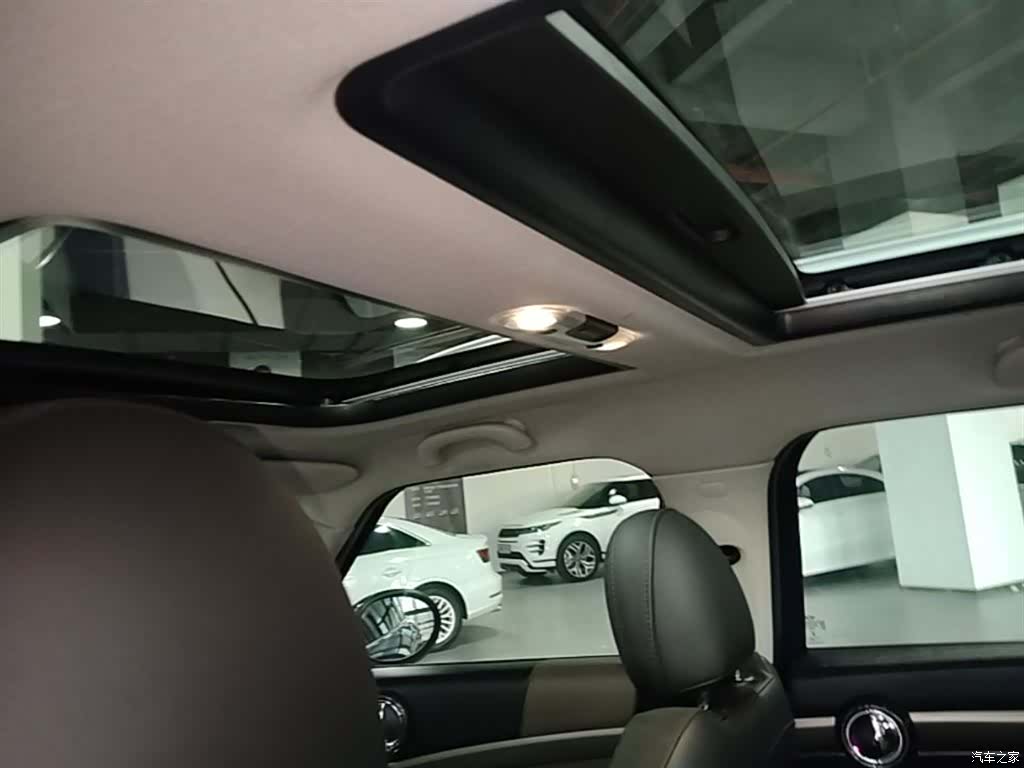 Mini Countryman, 2019 18