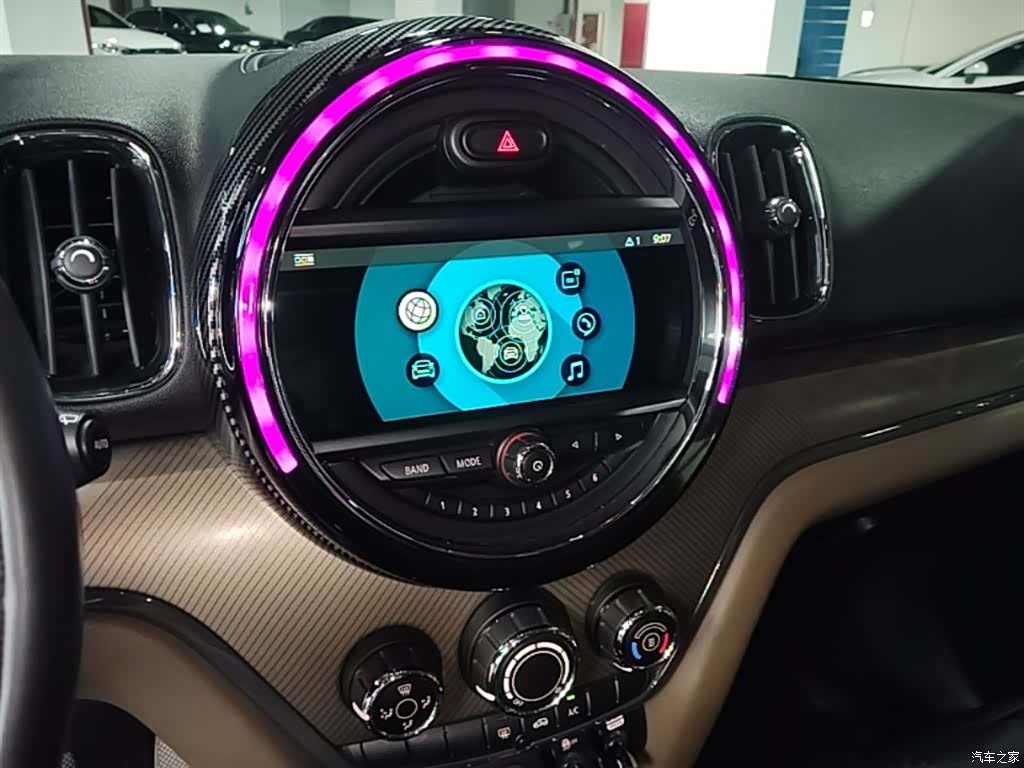 Mini Countryman, 2019 13