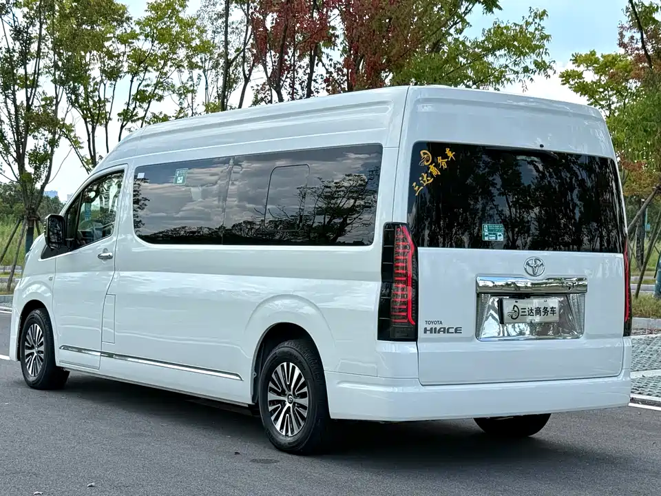 Toyota HIACE Toyota HIACE