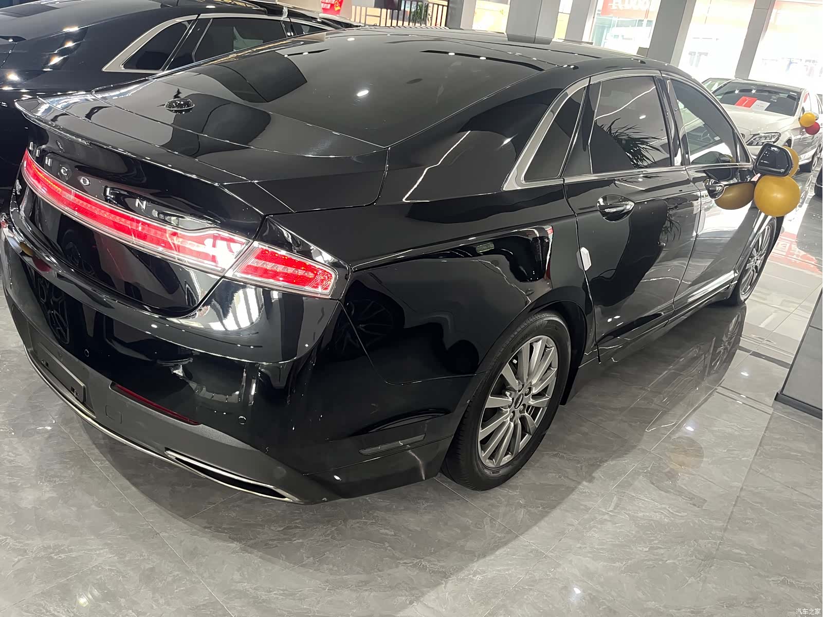 Lincoln MKZ, 2017 10
