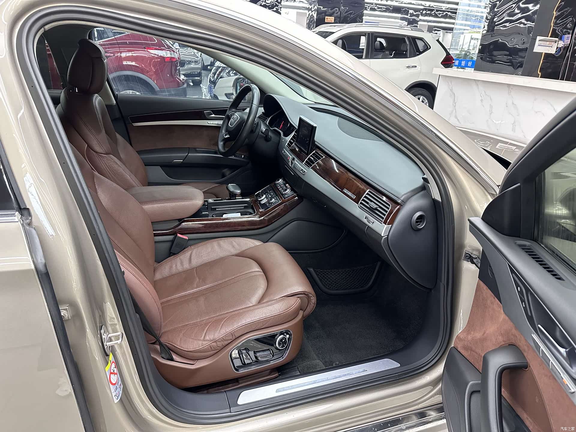 Audi A8L, 2013 11